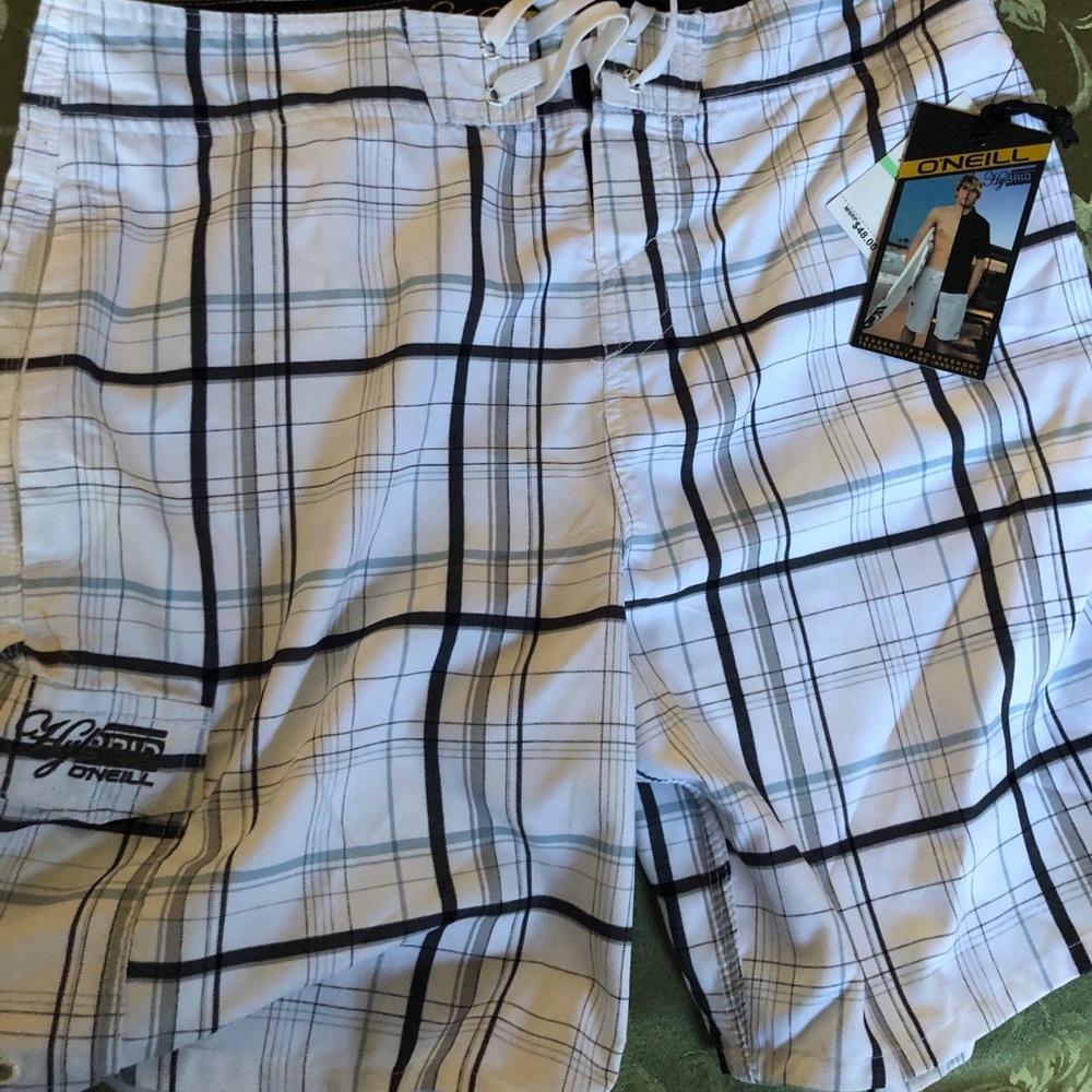 O’Neil hybrid board shorts